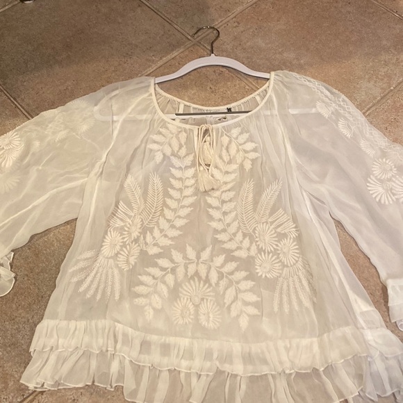 Anthropologie women’s white flowy top with floral details size medium - Picture 1 of 6
